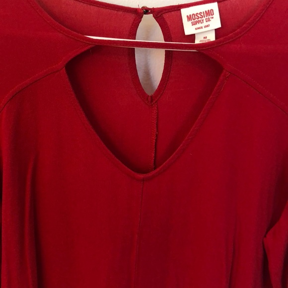 Red loose fit bell sleeve shirt - Picture 2 of 4